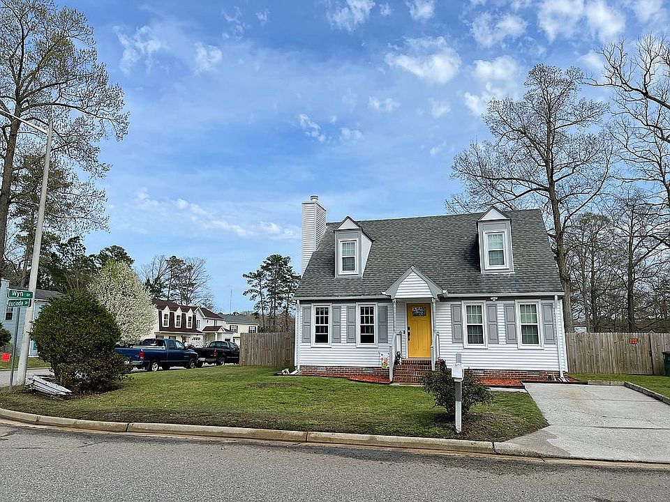 2nd image of 338 Lucinda Dr