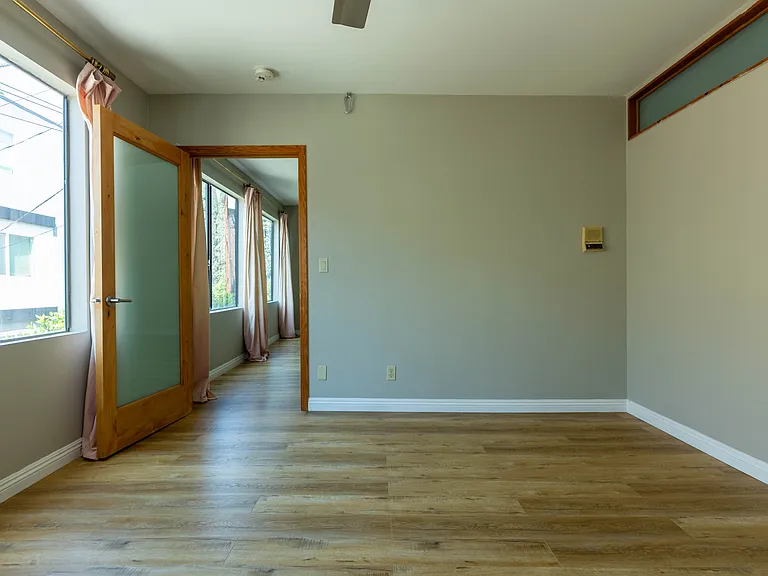 5125 Harold Way #202 — Photo 38