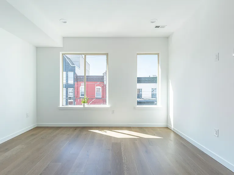 2925 Master St — Photo 31