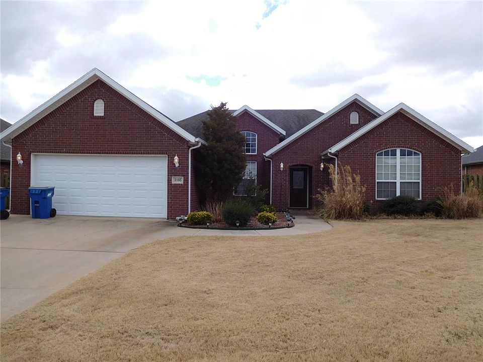 1st image of 3105 SW Camden Dr