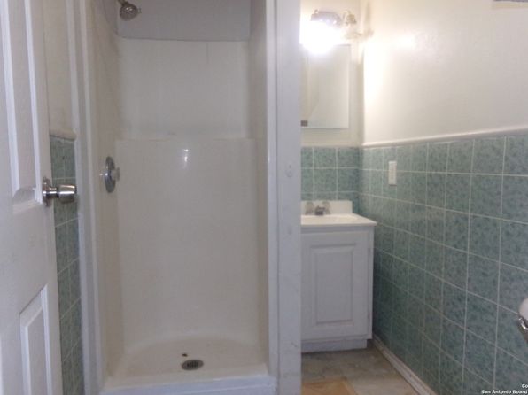 823 Venice APT 4
