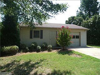 2nd image of 701 Woodard Dr