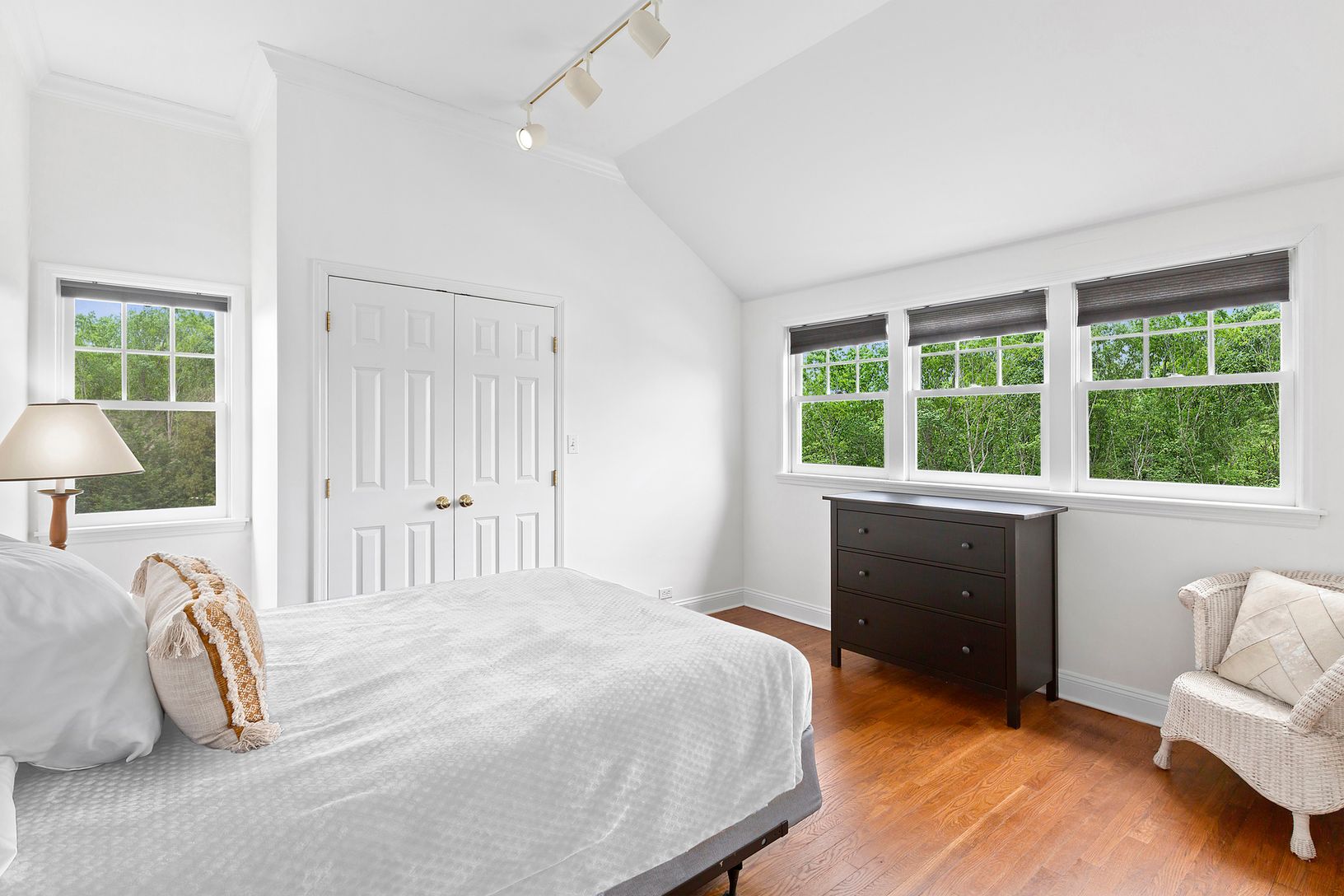  Bedroom with Farm View