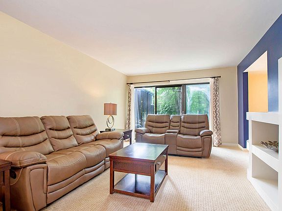 3rd image of 225 Durness Ct