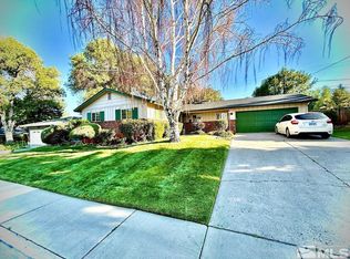 1060 Pine Ridge Dr, Reno, NV 89509