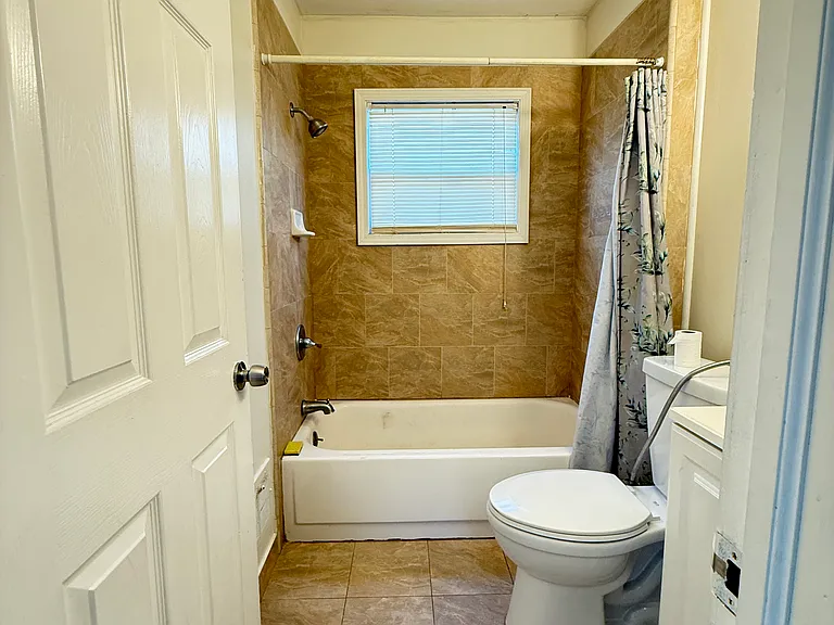 6441 Kendal St — Photo 9