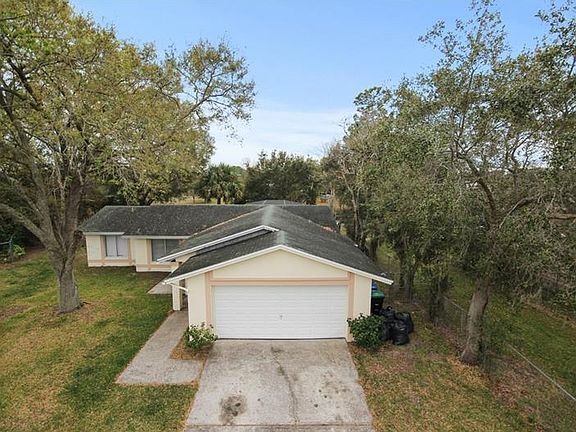 4th image of 11439 Cardiff Dr