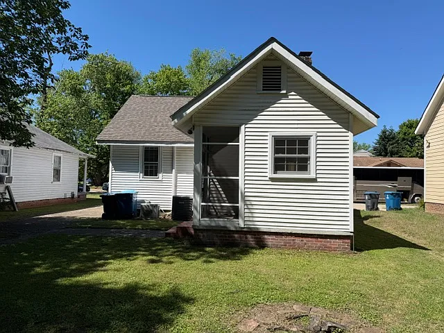 803 Lafayette St — Photo 13