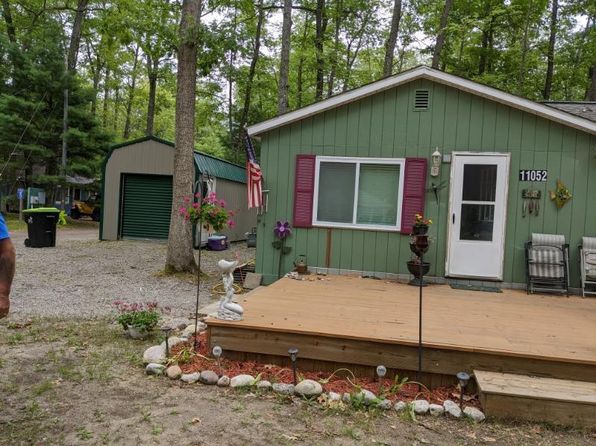 11052 W Higgins Lake Dr, Roscommon, MI 48653