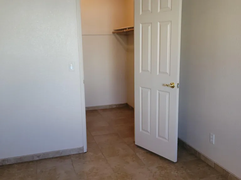 3949 Lunar Dr — Photo 12