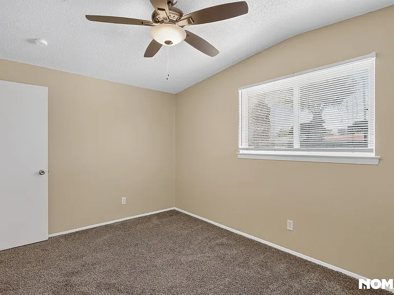 2045 Solano Dr — Photo 11