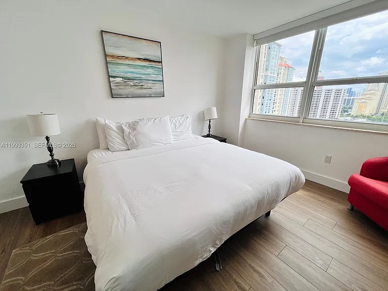 19501 W Country Club Dr #1408 — Photo 16