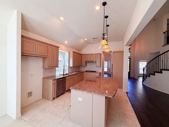 2nd image of 4305 Curlew Ln