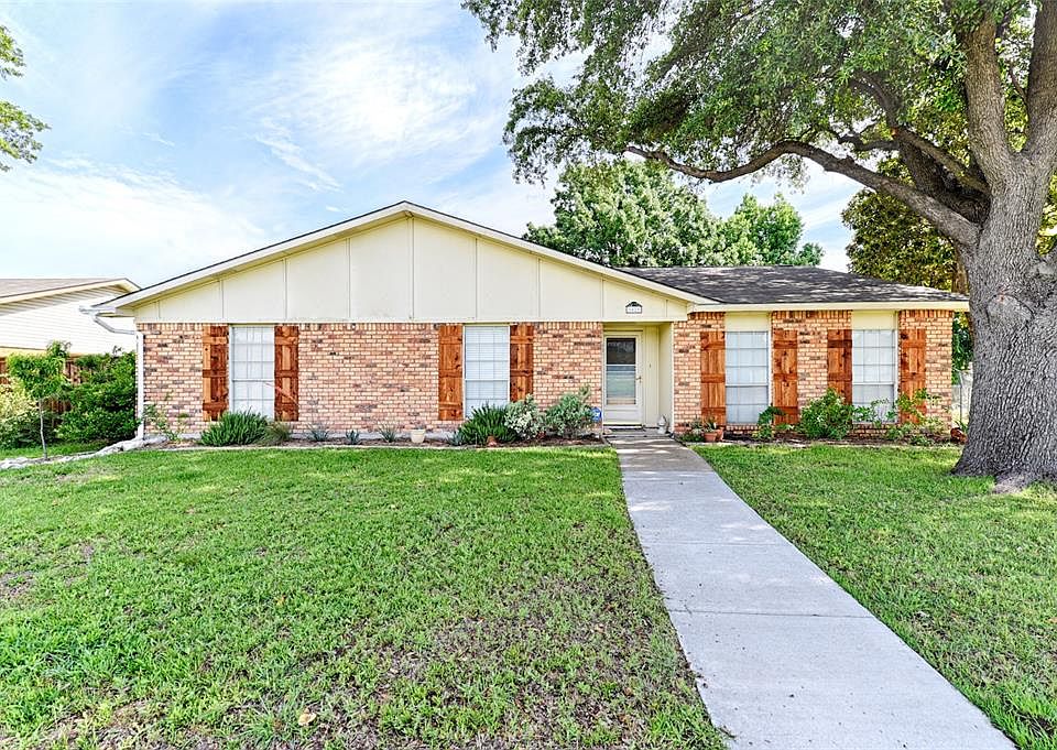 1st image of 5029 Clover Valley Dr