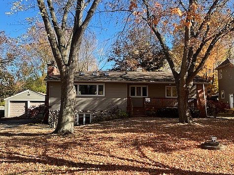 2nd image of 631 Bryant Ave