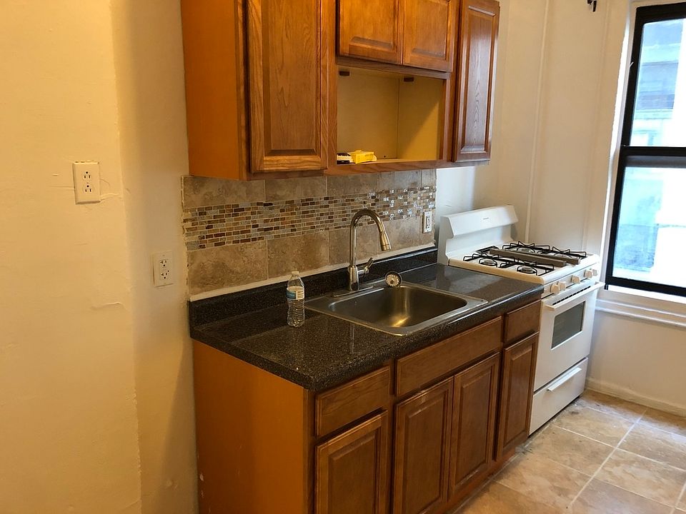1st image of 2608 Creston Ave APT 2H