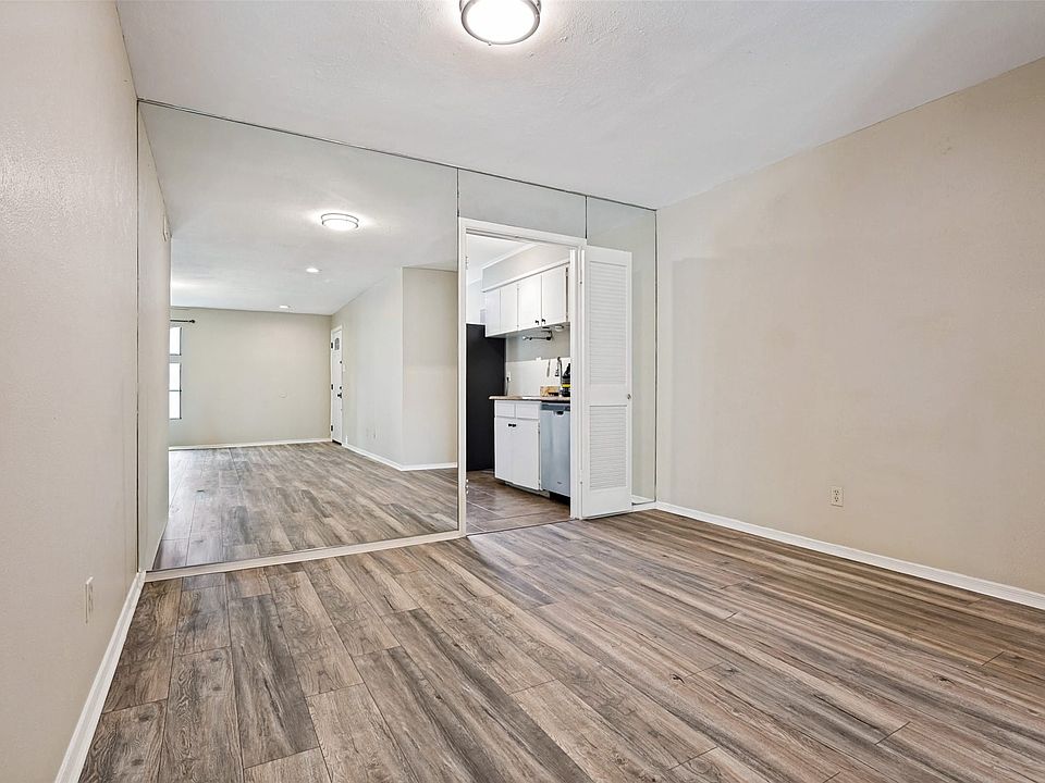 1st image of 4104 Ridglea Country Club Dr
