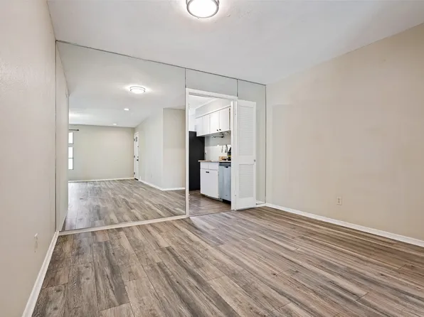 4104 Ridglea Country Club Dr, Fort Worth, TX 76126