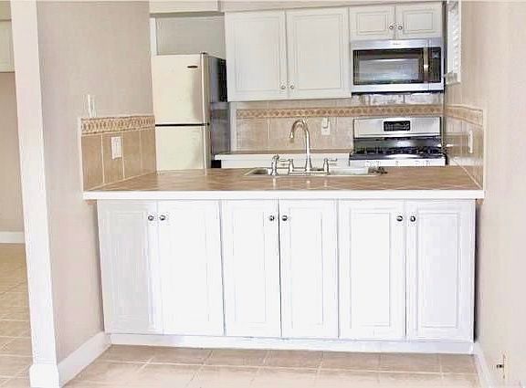 4th image of 1610 E Side Dr APT A