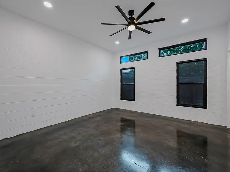 626 Glazebrook St #B — Photo 9