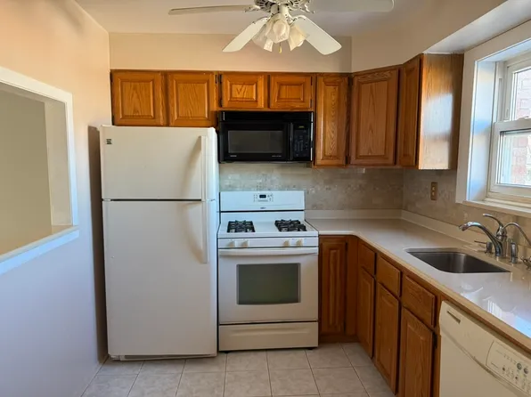 2-18 Virginia Dr #B, Fair Lawn, NJ 07410