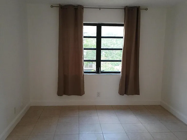 4760 Lucerne Lakes Blvd W #405 — Photo 19