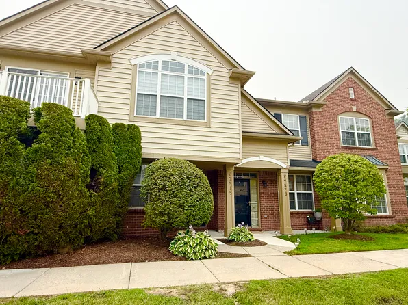 47515 Ormskirk Dr, Canton, MI 48188