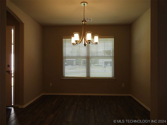 5th image of 3804 N 33rd St