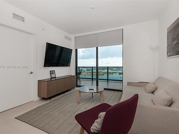 4th image of 159 NE 6th St #4215