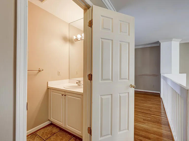 159 N Georgetown Sq — Photo 10