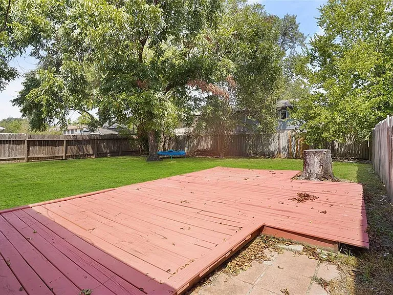 10518 Linecamp Dr — Photo 19