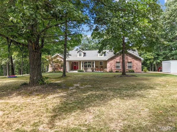 3325 Green Dr, Festus, MO 63028