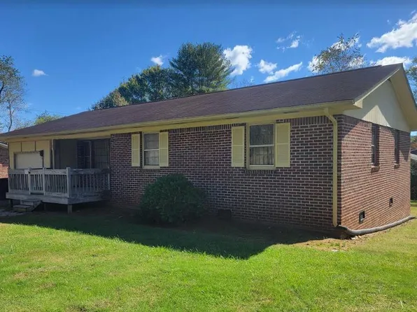 18 Mooreview Ter, Hayesville, NC 28904