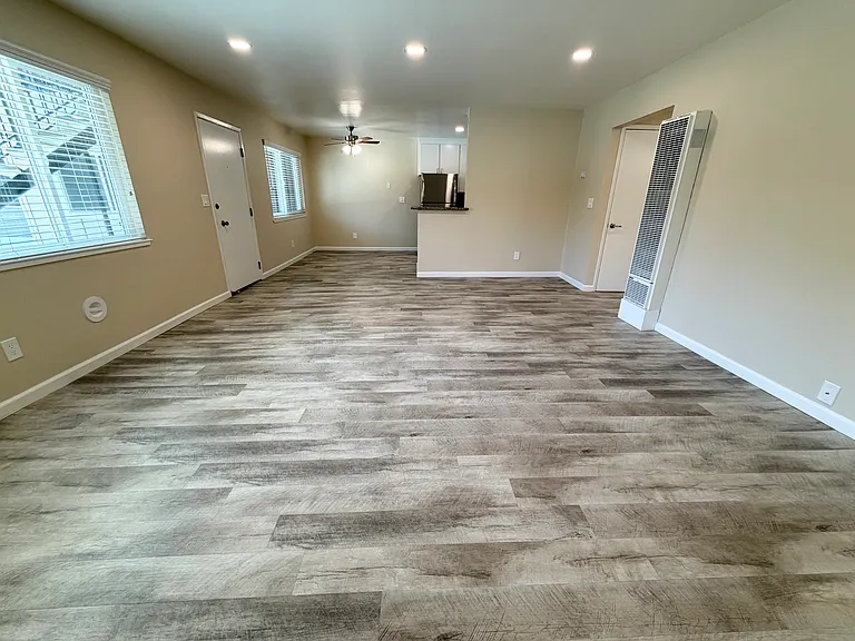 120 Granada Dr #12 — Photo 4