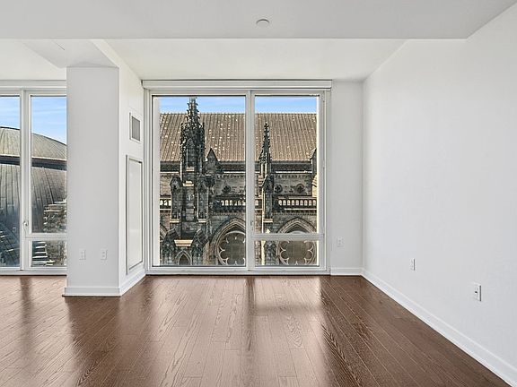 3rd image of 400 W 113th St APT 1613
