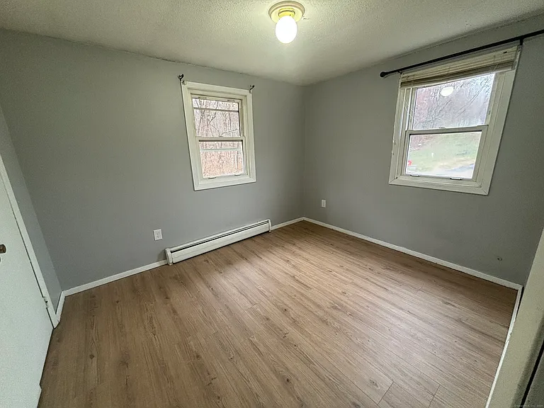 9 White Oak Rd #D — Photo 6