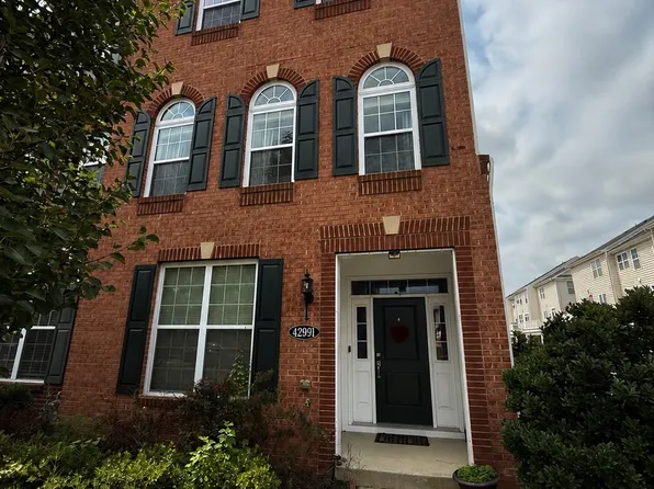 42991 Rosemount Woods Ter, Ashburn, VA 20148