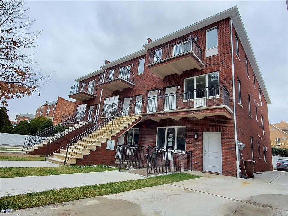 1st image of 121 Bay 23rd St