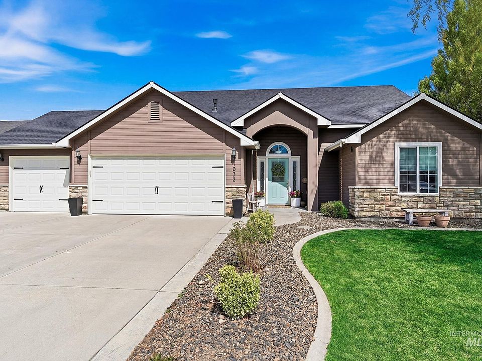 1st image of 1032 W White Sands Dr