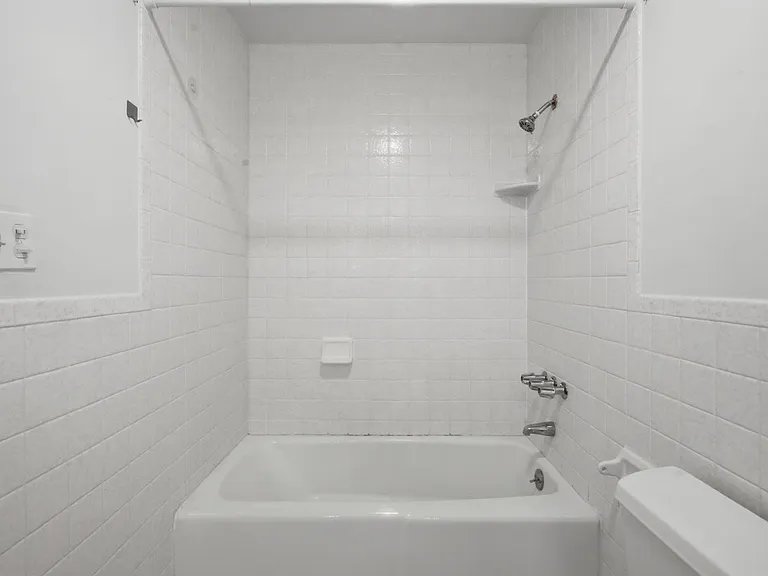 228 Abbot Ave — Photo 34