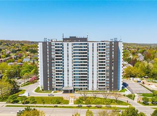 2055 Upper Middle Rd #1206, Burlington, ON L7P 3P4