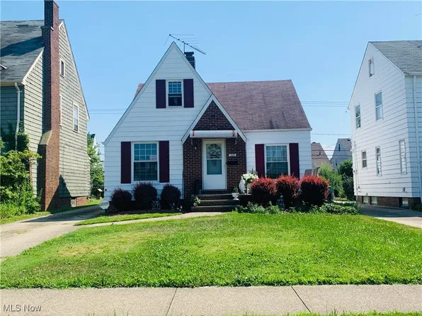 10204 McCracken Blvd, Garfield Heights, OH 44125