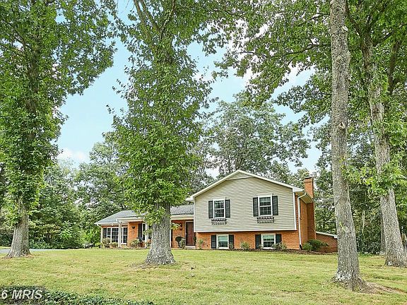 2nd image of 509 Collingwood Dr