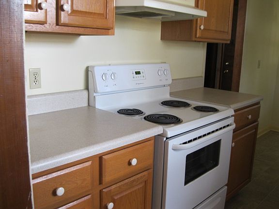 2nd image of 116 N Tillman St APT D