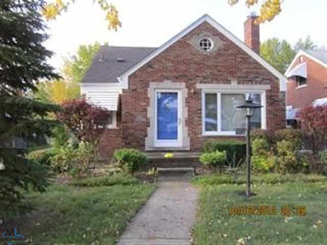 1st image of 19926 Woodmont St