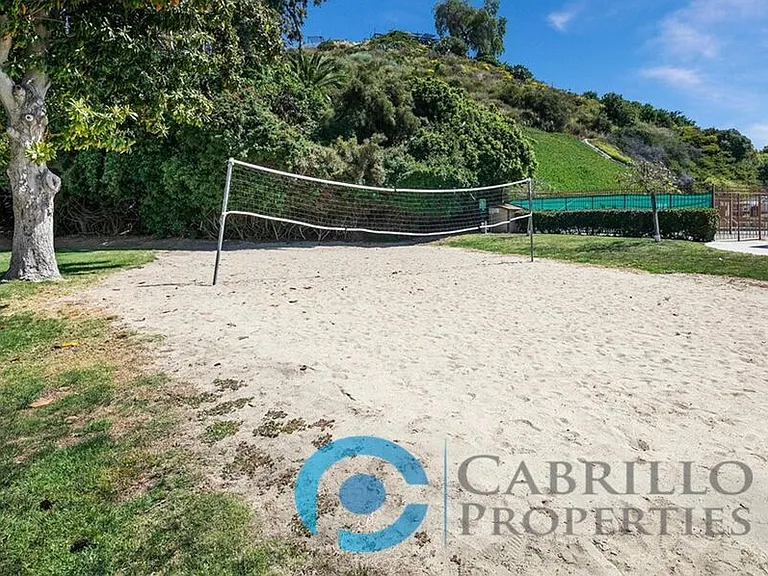 3431 Fairlomas Rd — Photo 30