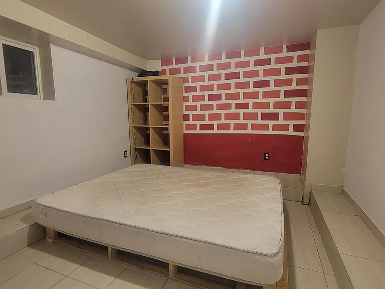 111 Oxford St #1 — Photo 3