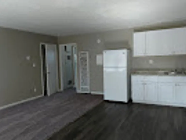 Carabay Apartments - Gated Community Featuring 1 and 2 Bedroom Apartments! — Photo 10