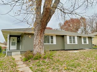 5940 E 136th St, Grandview, MO 64030