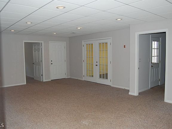 5th image of 400 Fairway Walk Dr